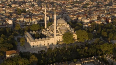 مسجد فاتح استانبول با معماری ترکی اسلامی و بی نظیر